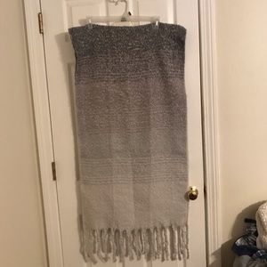 Dark gray and light gray woman’s shawl.